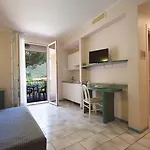 Isola Otel 3*