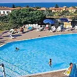 Isola Hotel 3*