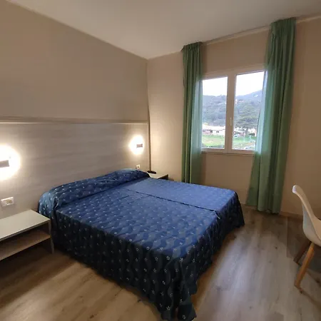 Isola Hotel