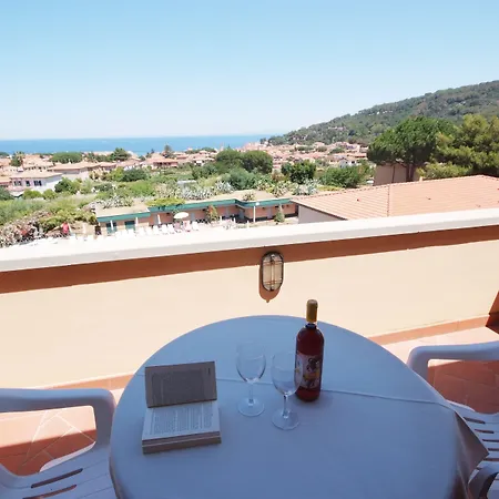 Isola Hotel 3*
