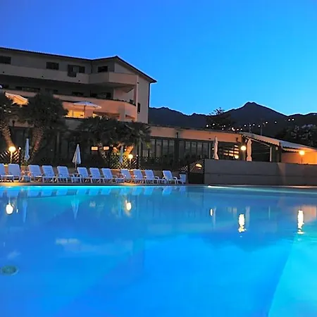 Isola 3*