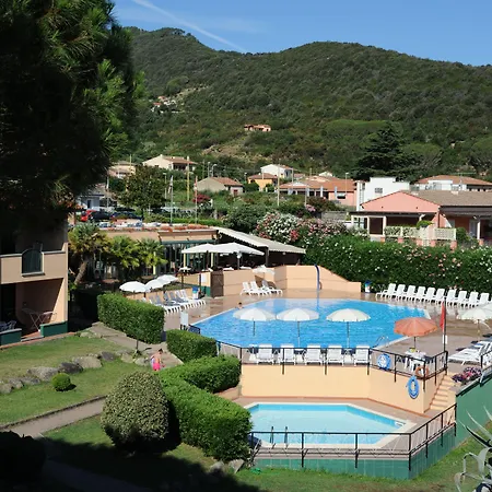 Hotel Isola 3*