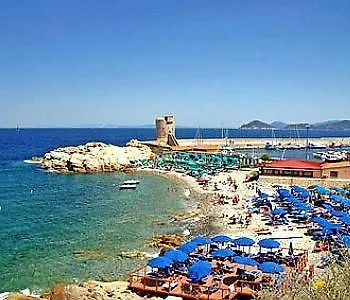 Isola مارتْشانا مارينا