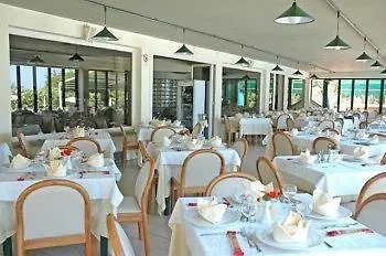 Isola Hotel 3*